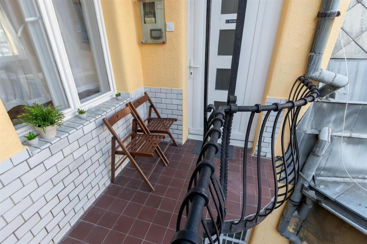 Premium Studio Szervita Square Budapest Exterior photo